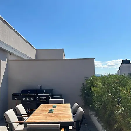 Apartman Luxury Penthouse Apartment In The City Centre *