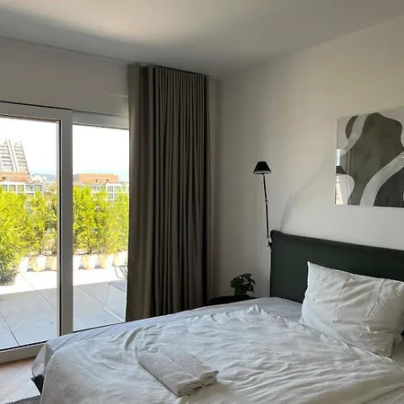 Luxury Penthouse Apartment In The City Centre דירה