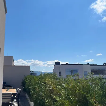Luxury Penthouse Apartment In The City Centre לובליאנה