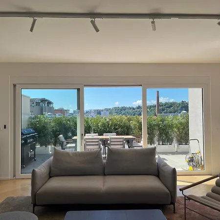 Luxury Penthouse Apartment In The City Centre דירה